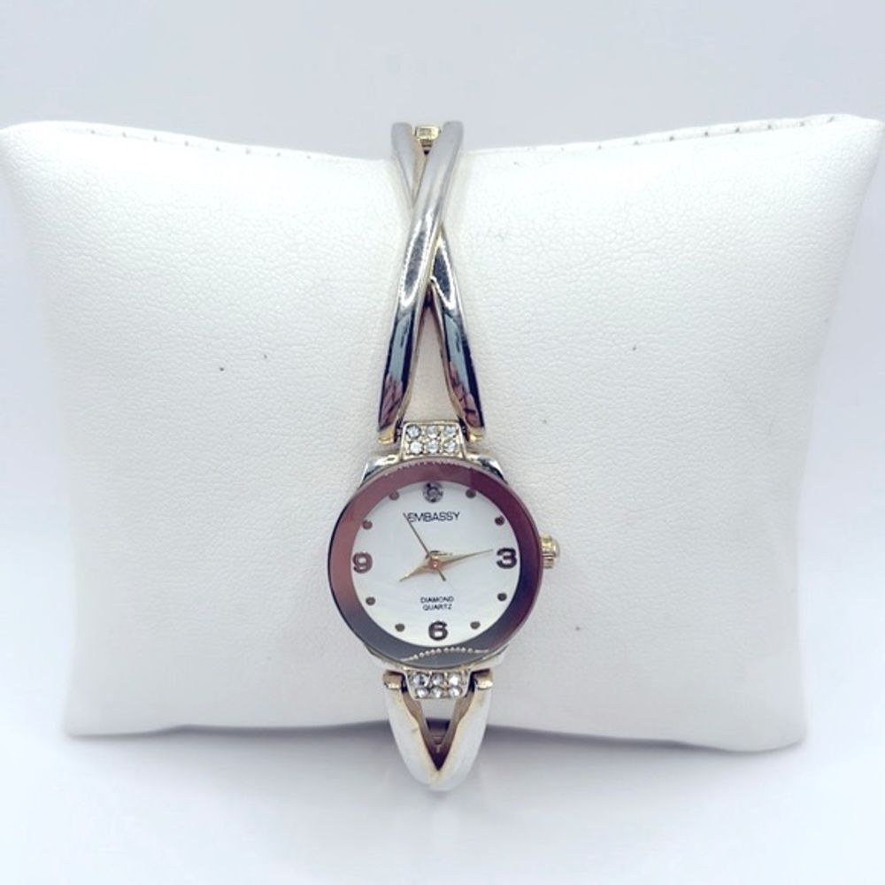 Working! Ladies Vintage Embassy Dainty Twist Band Watch